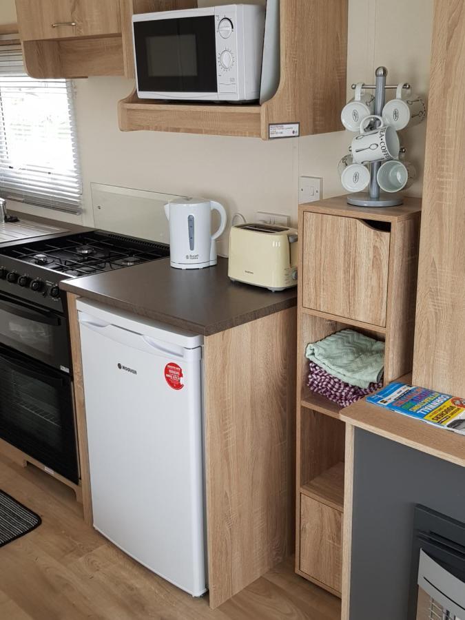 Delta Santana Appartement Looe Buitenkant foto